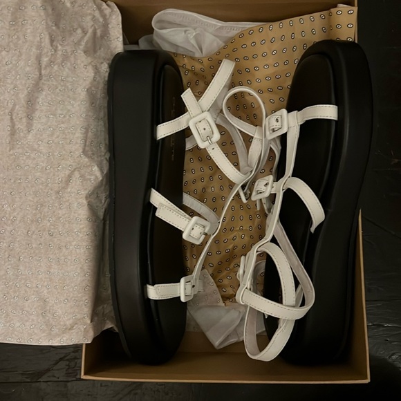 Never worn size 8 Pika Charlotte Stone Sandals - Picture 3 of 4